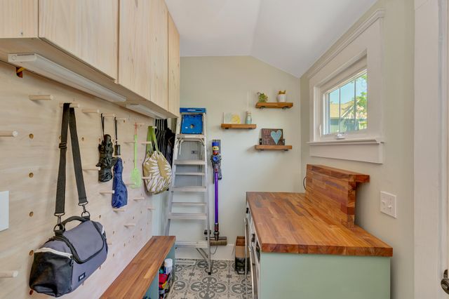 1004 S Highland Park Avenue, Chattanooga, TN 37404