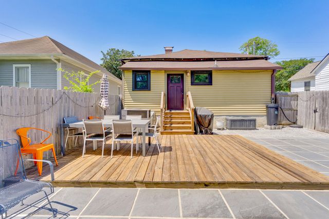 1004 S Highland Park Avenue, Chattanooga, TN 37404