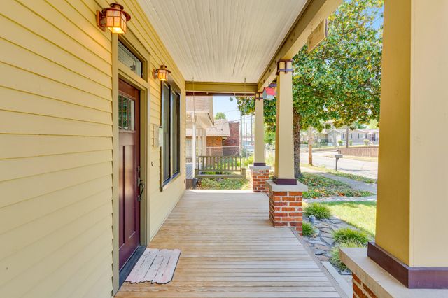 1004 S Highland Park Avenue, Chattanooga, TN 37404