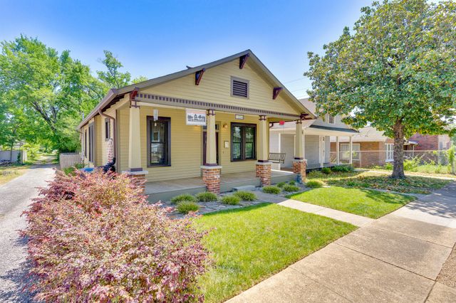 1004 S Highland Park Avenue, Chattanooga, TN 37404