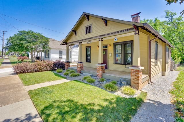 1004 S Highland Park Avenue, Chattanooga, TN 37404
