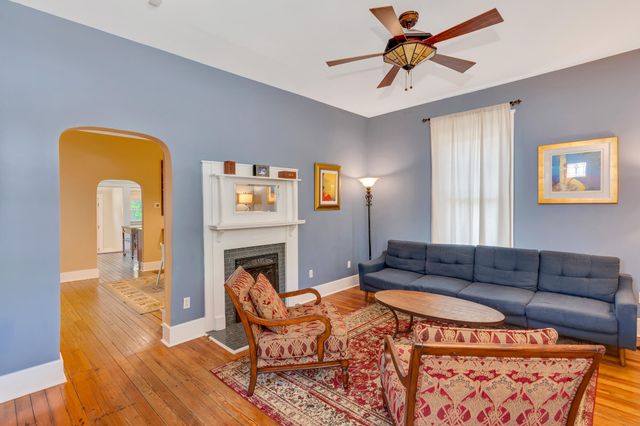 1004 S Highland Park Avenue, Chattanooga, TN 37404