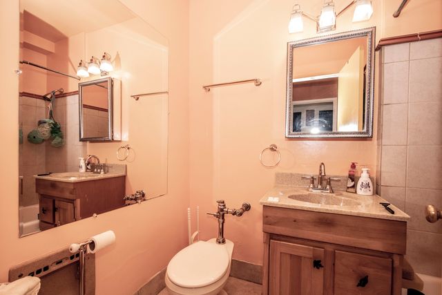 7363 S South Shore Drive 409, Chicago, IL 60649