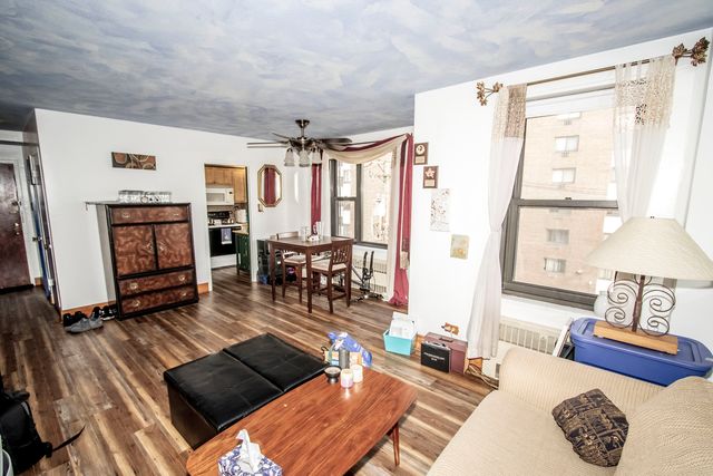 7363 S South Shore Drive 409, Chicago, IL 60649