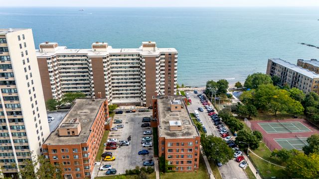 7363 S South Shore Drive 409, Chicago, IL 60649