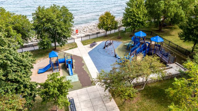 7363 S South Shore Drive 409, Chicago, IL 60649