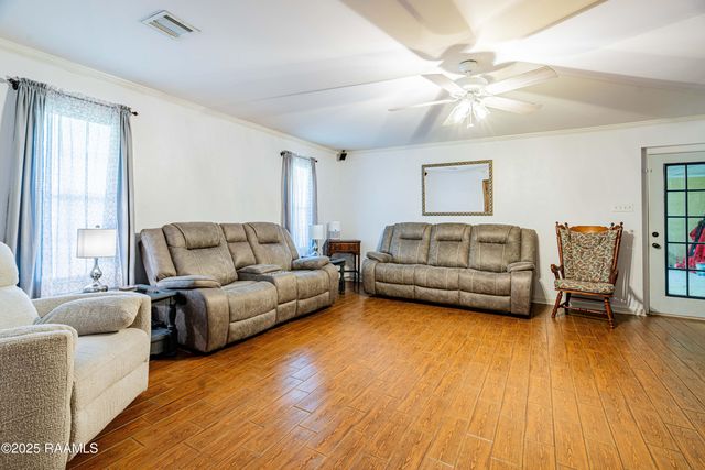 108 Rice Circle, Scott, LA 70583