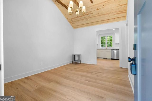 138 W Dixie Avenue SE, Marietta, GA 30008