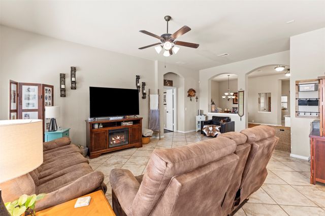 726 Celebrity Court, Midlothian, TX 76065