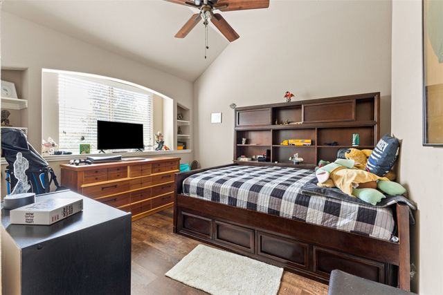 726 Celebrity Court, Midlothian, TX 76065