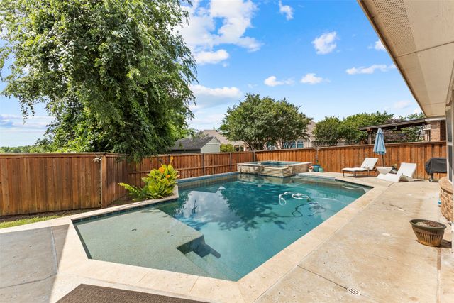 726 Celebrity Court, Midlothian, TX 76065