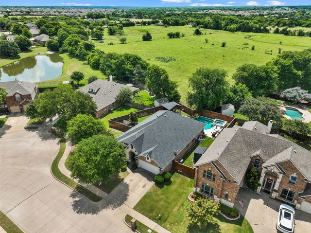 726 Celebrity Court, Midlothian, TX 76065