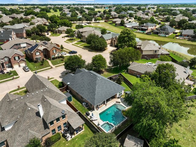 726 Celebrity Court, Midlothian, TX 76065