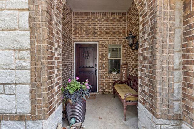 726 Celebrity Court, Midlothian, TX 76065