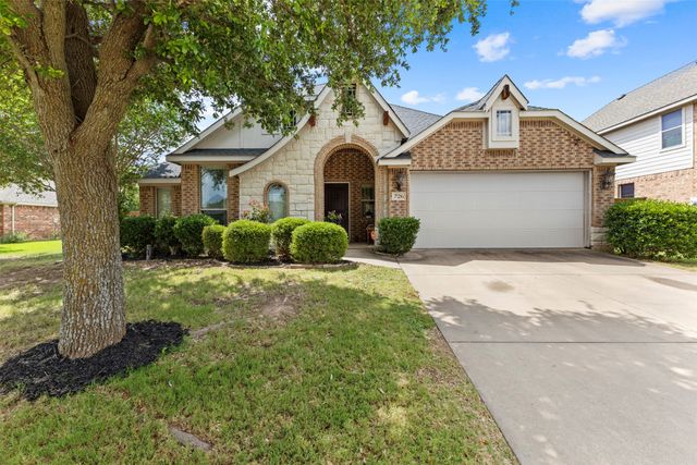 726 Celebrity Court, Midlothian, TX 76065