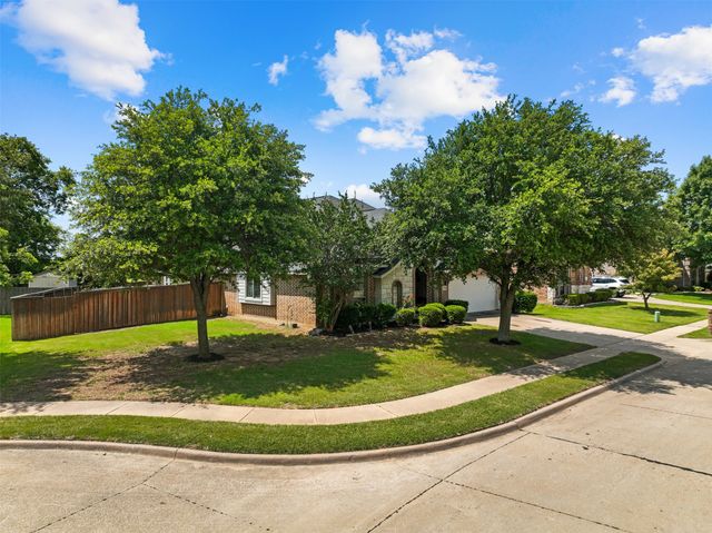 726 Celebrity Court, Midlothian, TX 76065