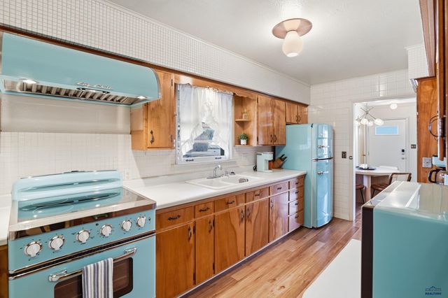 101 42ND, Rapid City, SD 57702