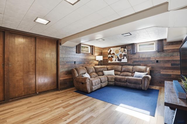 101 42ND, Rapid City, SD 57702