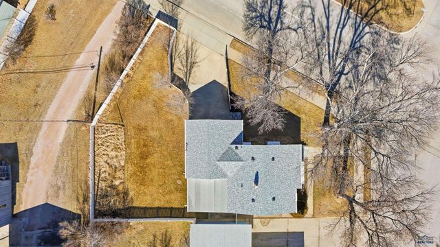 101 42ND, Rapid City, SD 57702