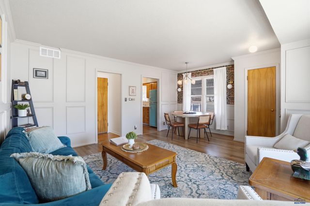 101 42ND, Rapid City, SD 57702