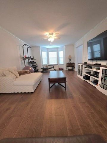 841 Holly Meadow Drive, Buford, GA 30518