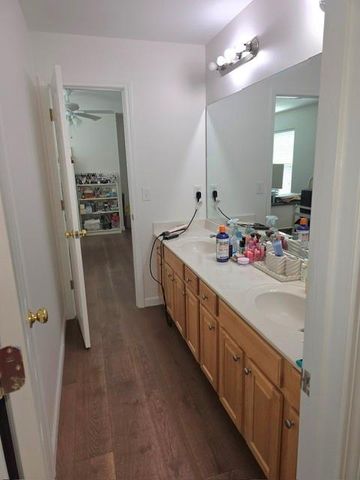 841 Holly Meadow Drive, Buford, GA 30518