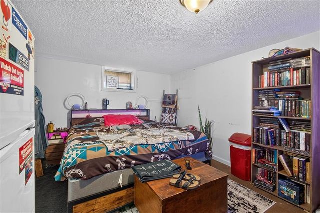 509 NE Country Lane, Lee's Summit, MO 64086