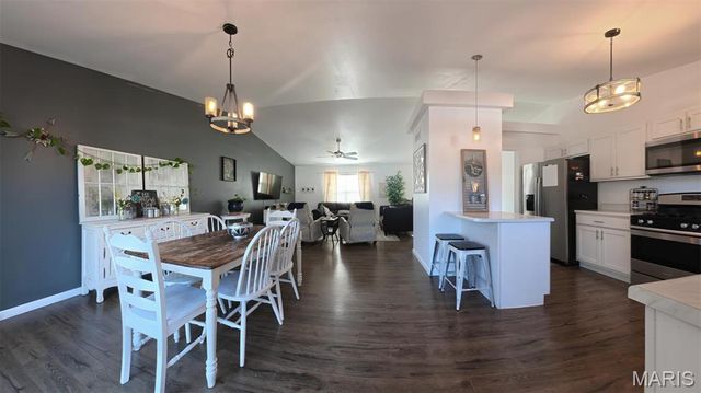 17 Faith Drive, Fairview Heights, IL 62208