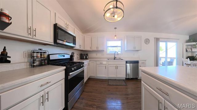 17 Faith Drive, Fairview Heights, IL 62208