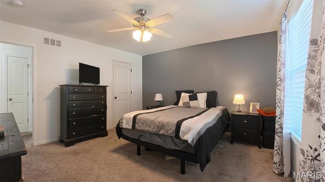 17 Faith Drive, Fairview Heights, IL 62208