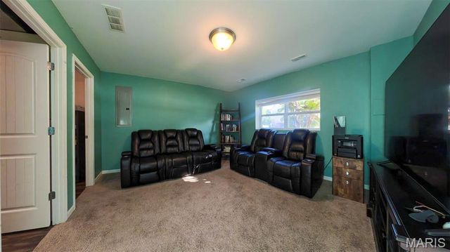 17 Faith Drive, Fairview Heights, IL 62208