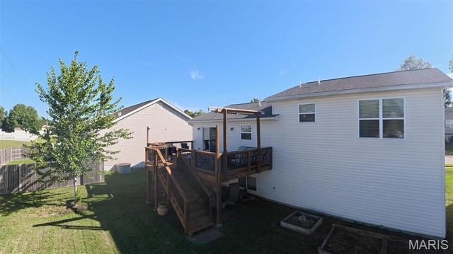 17 Faith Drive, Fairview Heights, IL 62208