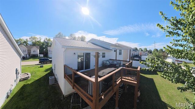 17 Faith Drive, Fairview Heights, IL 62208