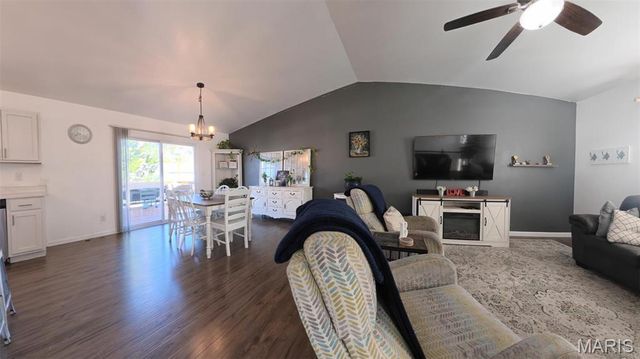 17 Faith Drive, Fairview Heights, IL 62208