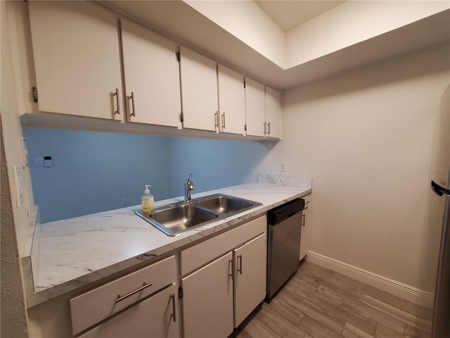 3107 W HORATIO STREET B22, Tampa, FL 33609