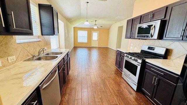 3838 St Simon Manor Drive, Houston, TX 77047