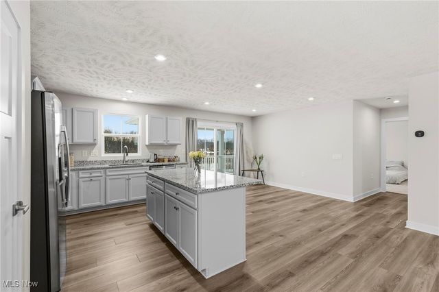 994 Bookman Avenue, Akron, OH 44312