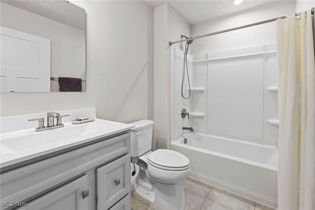 994 Bookman Avenue, Akron, OH 44312