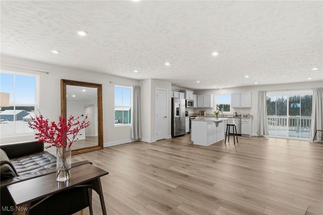 994 Bookman Avenue, Akron, OH 44312