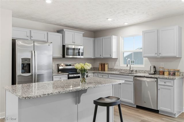 994 Bookman Avenue, Akron, OH 44312