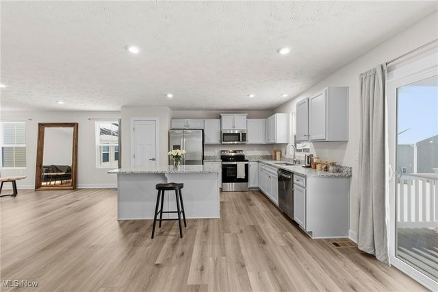 994 Bookman Avenue, Akron, OH 44312