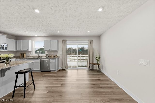 994 Bookman Avenue, Akron, OH 44312