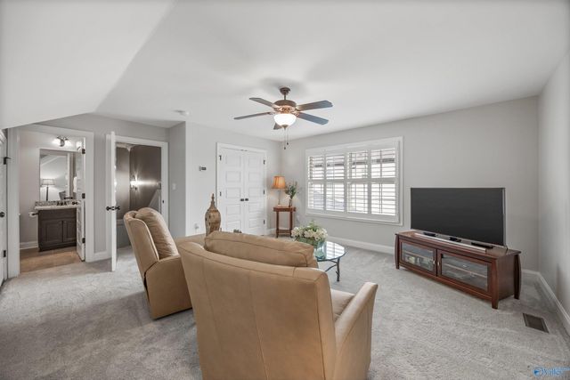 17 Abby Glen Way, Gurley, AL 35748