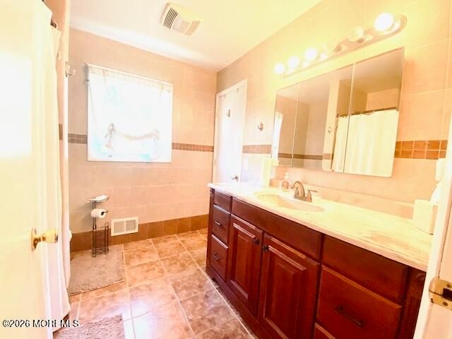 689 Hill Road, Toms River, NJ 08753