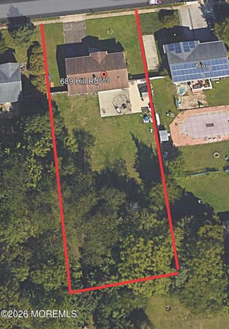 689 Hill Road, Toms River, NJ 08753