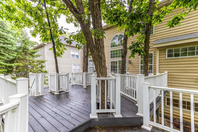 8095 Boulder Court, Long Grove, IL 60047