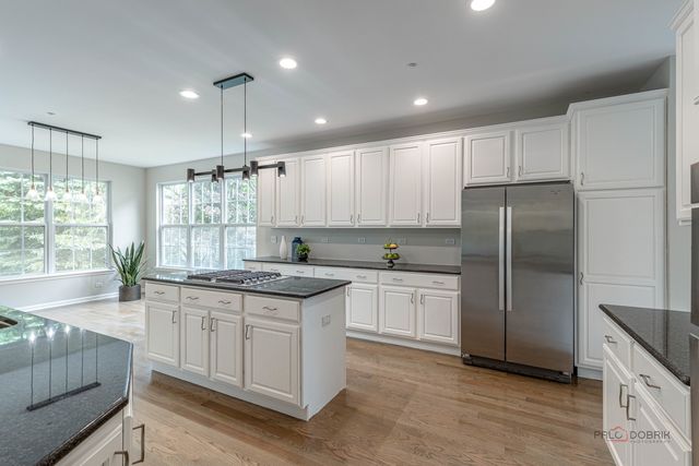 8095 Boulder Court, Long Grove, IL 60047