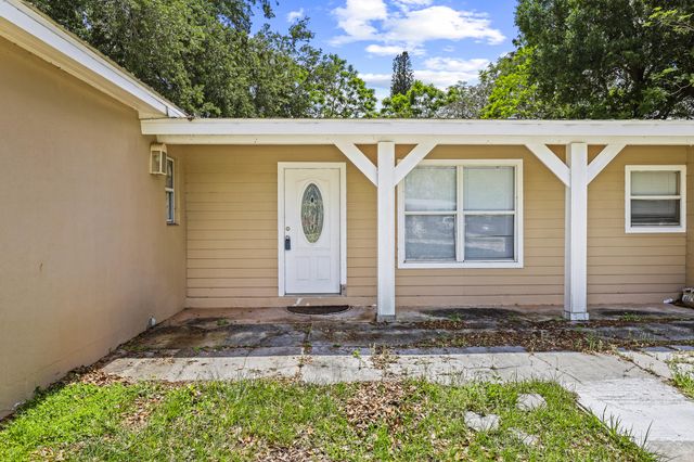 180 SE Serenata Court, Port St. Lucie, Port St Lucie, FL 34983