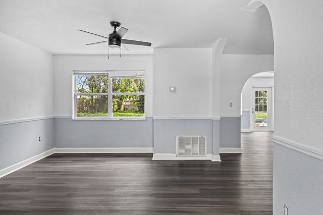 180 SE Serenata Court, Port St. Lucie, Port St Lucie, FL 34983