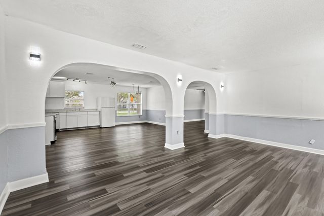 180 SE Serenata Court, Port St. Lucie, Port St Lucie, FL 34983